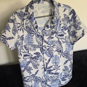 💚5/$20💚 Boy's Blue Botanical Print Short-Sleeve Shirt